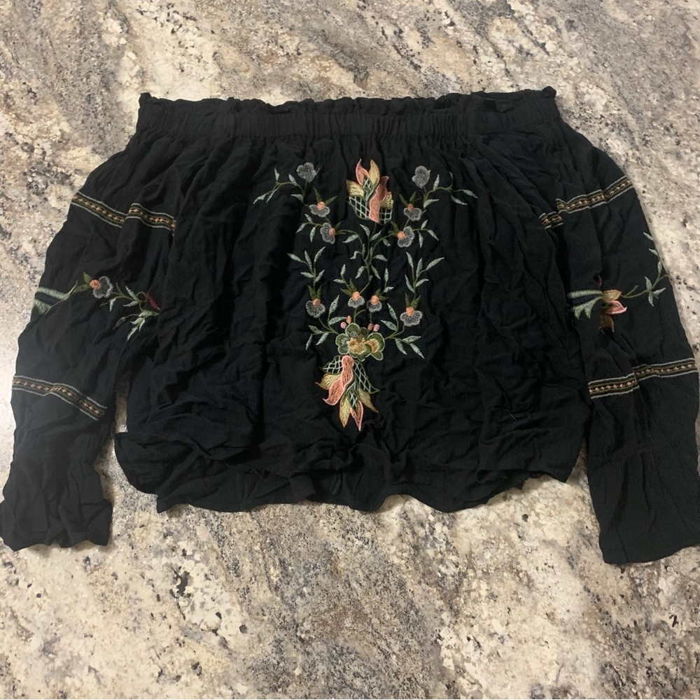 American Eagle off shoulder top